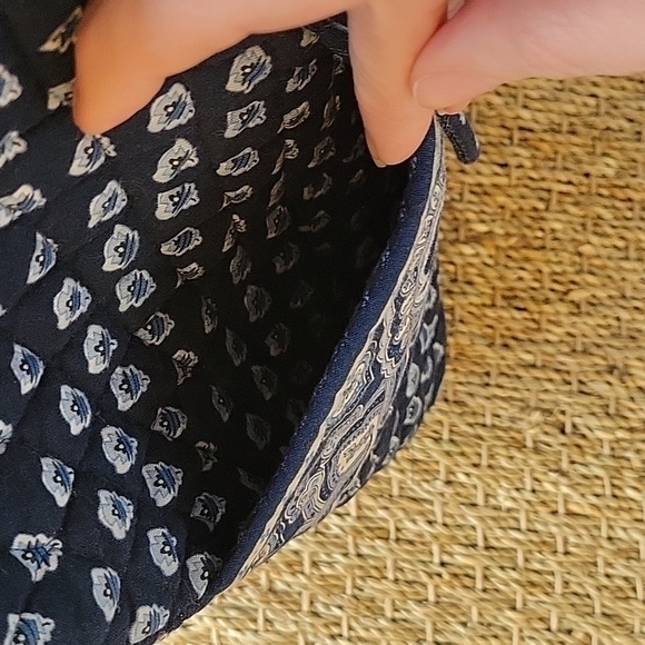 Vera BRADLEY cute blue drawstring bag backpack. Two front pockets. - Picture 4 of 8